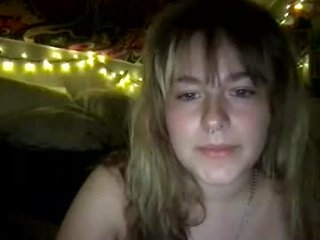 kittykissedyou teen cam babe wants kiss on pussy online