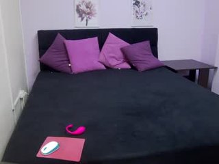 bellewow teen cam girl pleasing her pink pussy with a favorite sex toy on cam