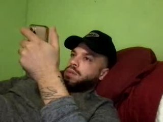 juicemvnkj horny couple adores fucking online