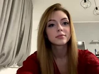 maryvi teen cam babe wants to be fucked online as hard as possible