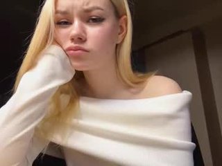 megganskurski cute teen cam girl loves fucked in the ass online