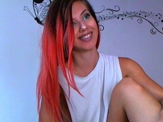 devilishfox european cam babe offers her shaved pussy for live sex experiments online