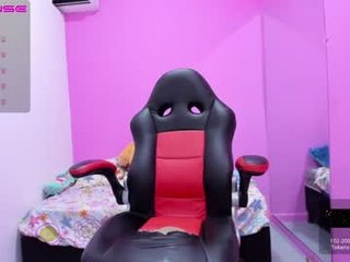 iamevaaa pregnant spanish cam girl rubs pussy to taste her own love juices online