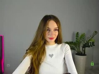 free_birdd cam babe with big tits in private live sex show with ohmibod