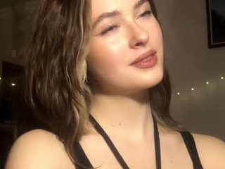 dremazwahlen naked teen cam babe loves kiss, licked slits and pink clits on a sex cam