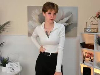 taitbrowning teen cam babe wants to be fucked online as hard as possible