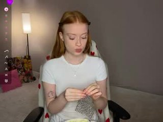 ayanagracee naked teen cam babe loves kiss, licked slits and pink clits on a sex cam