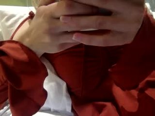 trippybb222 cam girl likes using hot adult toys live on XXX cam