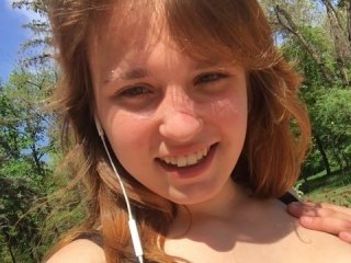 izabellaone slim cam babe with shaved pussy ready for everything online