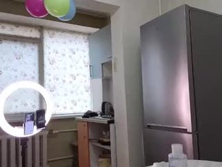 best_ass2000 cam girl gently stroking her ass