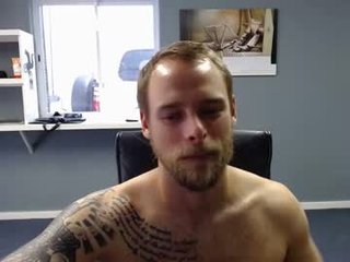 jjameson41 cam girl showing her tattooed body online
