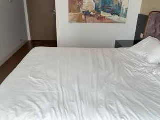 xmiaxo naked teen cam babe loves kiss, licked slits and pink clits on a sex cam