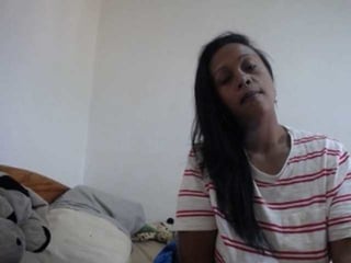 tetedange french cam babe puts her shaved pussy on camera