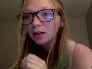 delilalove3412 teen cam babe wants to be fucked online as hard as possible