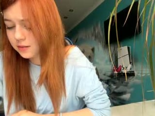 tenniefiesel teen cam babe wants kiss on pussy online