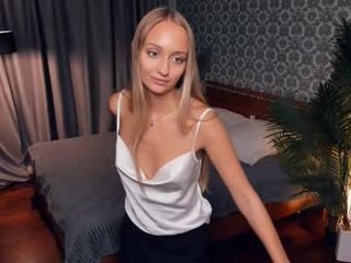 vellaford blonde cam girl loves swallow deep