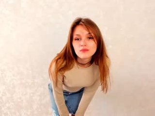 averiegiles cam girl strong fucked in the pink ass