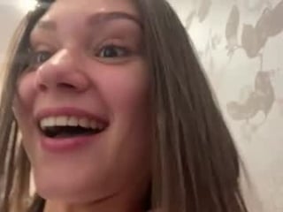 alysastuddiford naked cam girl wants to violent sex online