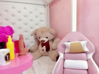 baby_sofia7 nasty cam babe welcomes ohmibod to her asshole