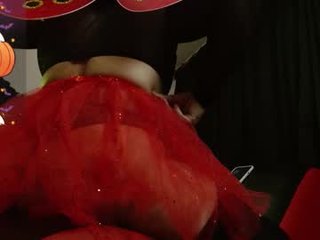 sahamara_07 her hungry pussy deserves deep penetration