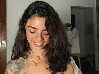 artisis_ english cam girl show his beauty legs online