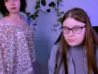 leila_moon_ brunette cam babe loves getting her cunt banged online