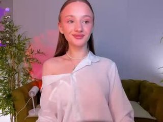 pearl_bloom her hungry pussy deserves deep penetration