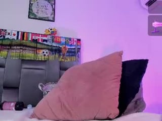 lia_johnsonn dirty webcam mature gets her asshole ohmibod inserted