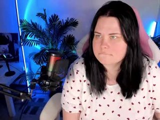 youbluesky BBW cam girl offers pleasing for you big boobs on camera