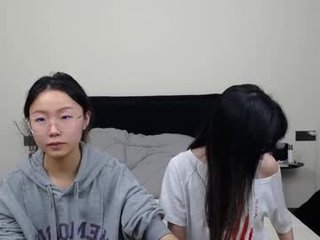 antoniaina blonde cam girl loves her feet showing