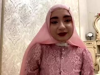 katinaflatau teen cam babe wants kiss on pussy online