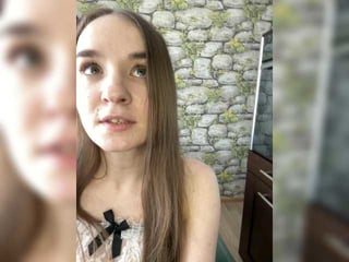 intro31 brunette white cam babe wants her pussy stretched