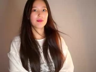 lillie_sun teen cam girl pleasing her pink pussy with a favorite sex toy on cam
