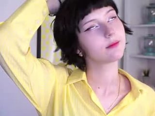 winniecohn teen cam babe wants to be fucked online as hard as possible