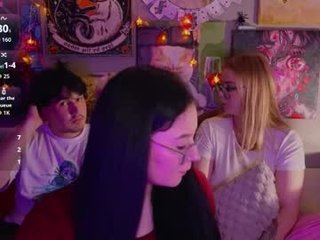 _favorite_ lesbian cam babe loves licks wet pussy with ohmibod inside