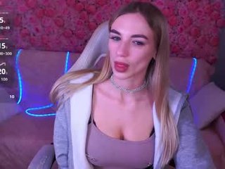 arinawong pregnant teen cam cutie loves sucking cock live on cam