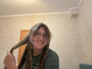 shanaeniebergall teen cam babe wants kiss on pussy online
