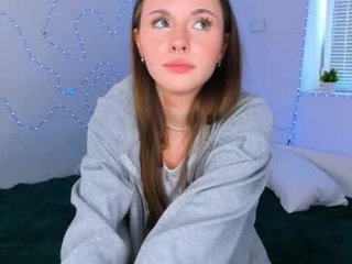 sttyllezz teen cam girl plays with her tight pussy with ohmibod