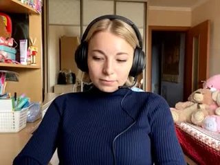 jaynafriess cute teen cam babe loves XXX cam action with her perfect ass