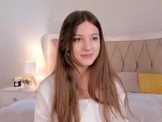 ohwherearemymanners teen cam babe wants to be fucked online as hard as possible