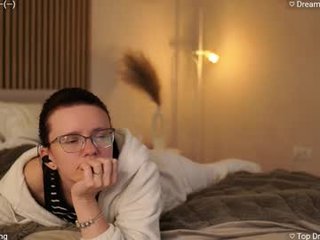 alucidreaming cam girl strong fucked in the pink ass