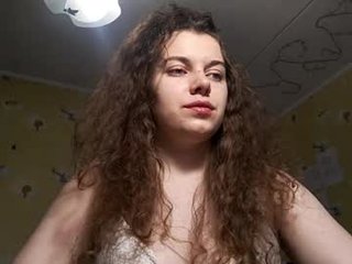 lizabethkimbal teenage cam girl plays with her ass hole with ohmibod inside