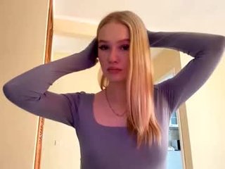 seemabensch naked blonde cam babe with ohmibod online