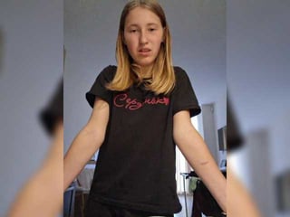effecteyes00 blonde white cam babe wants her pussy stretched