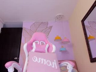 nicolejaymes cam girl strong fucked in the pink ass
