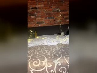 elegantik beauty couple enjoys hot and sensual live sex with ohmibod