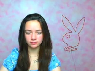 allana_dream cute teen cam babe loves XXX cam action with her perfect ass