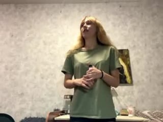 twandamccree naked teen cam babe loves kiss, licked slits and pink clits on a sex cam