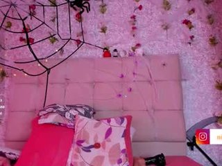 amelia_ferrerx teen cam girl plays with her tight pussy with ohmibod