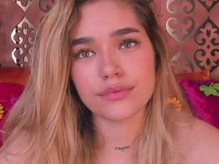 _meghan_gomez1_ beauty cam girl gets an strong orgasm from ohmibod in her asshole